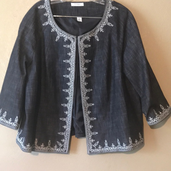 Dress Barn Jackets & Blazers - Dress barn 16W denim embroidered jacket w/hook